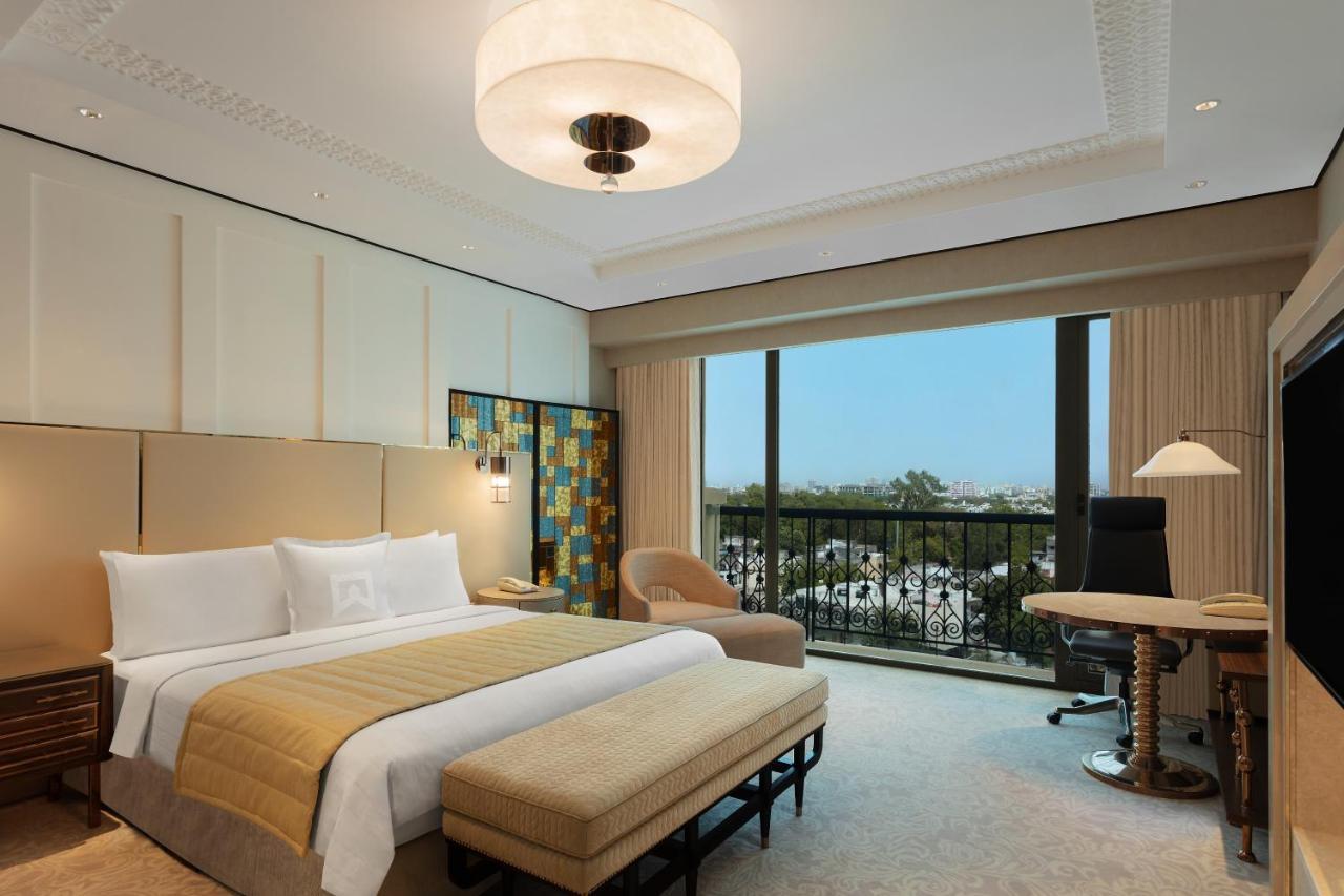 Itc Narmada, A Luxury Collection Hotel, อาเมดาบัด ภายนอก รูปภาพ