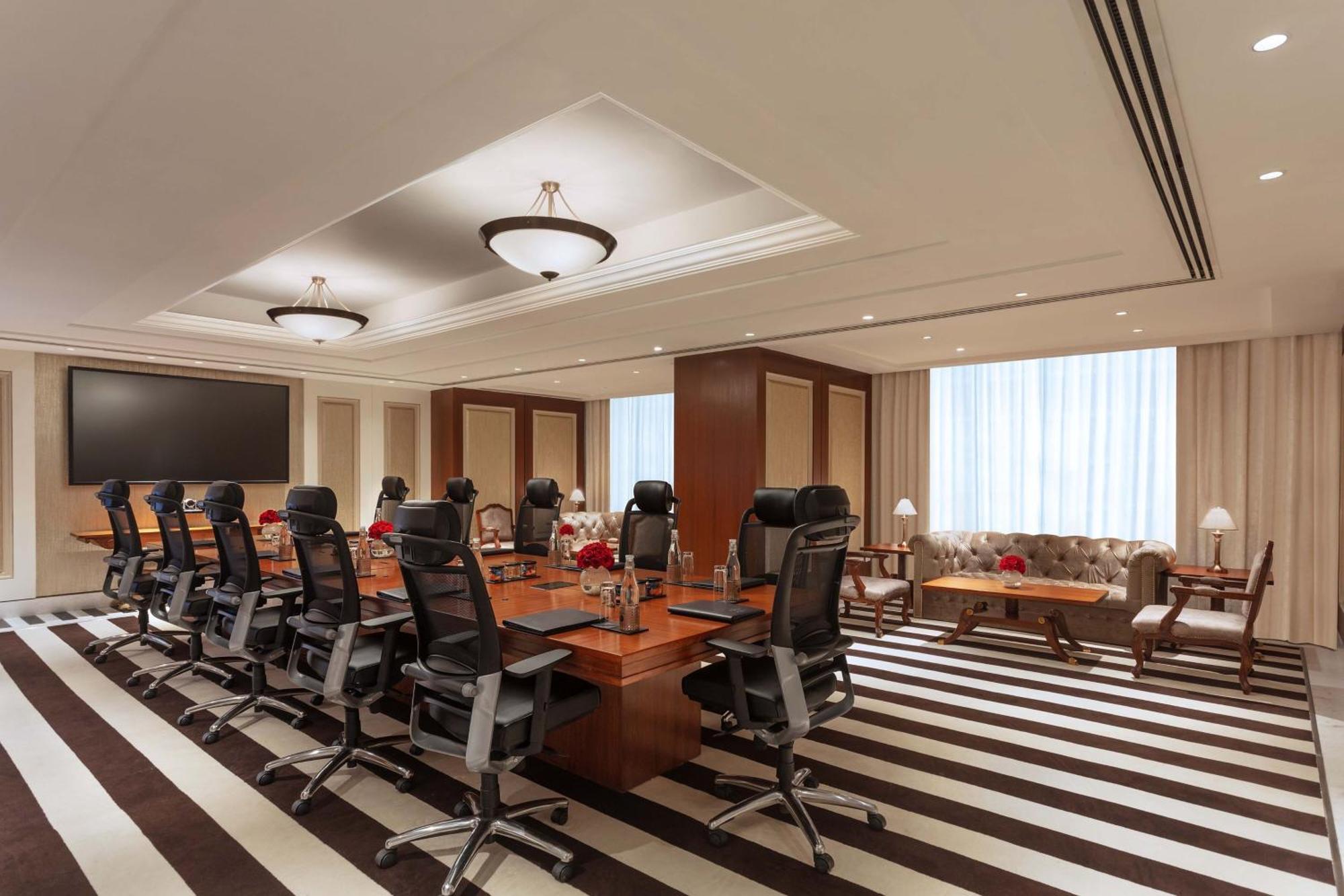 Itc Narmada, A Luxury Collection Hotel, อาเมดาบัด ภายนอก รูปภาพ
