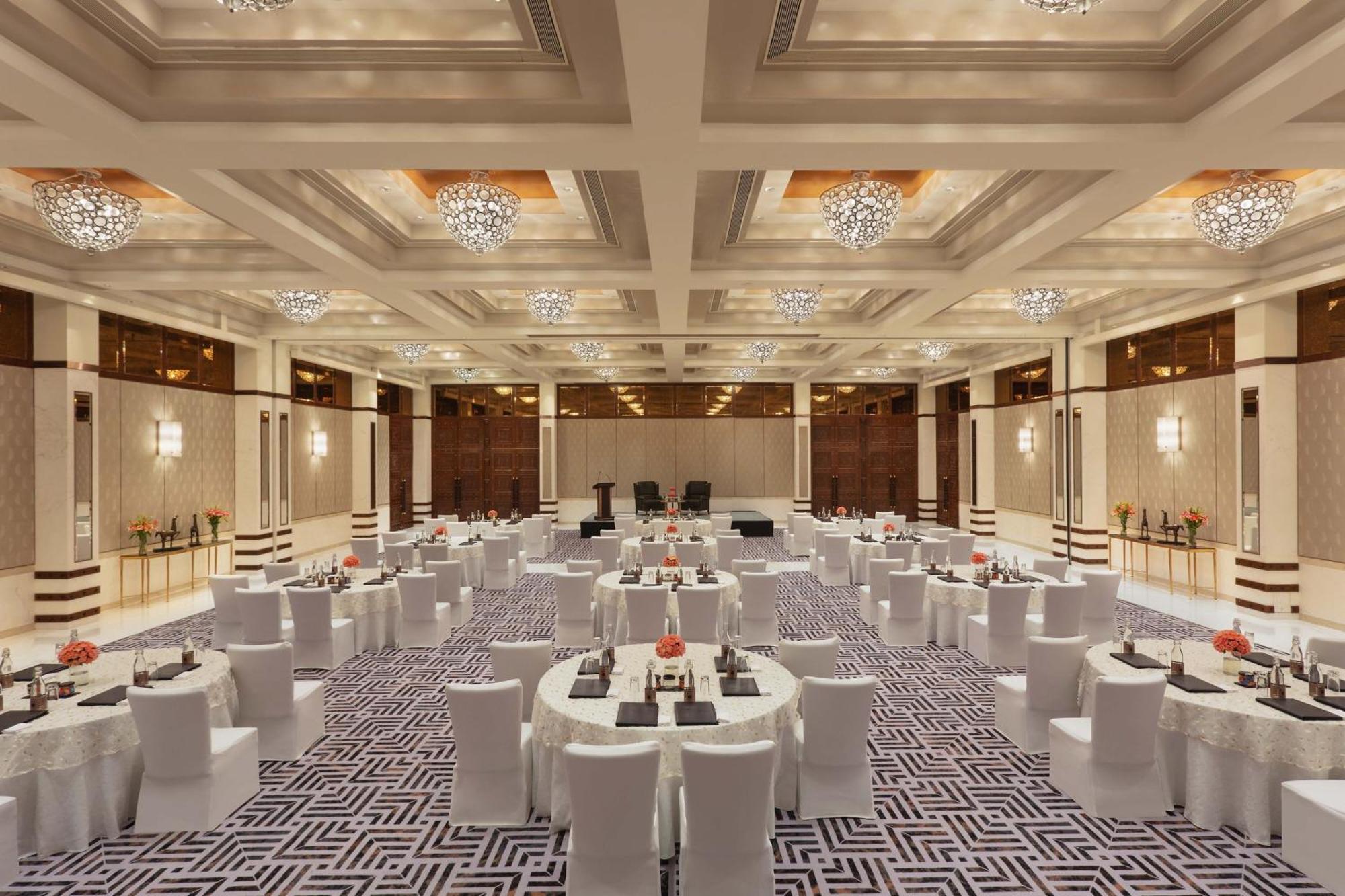 Itc Narmada, A Luxury Collection Hotel, อาเมดาบัด ภายนอก รูปภาพ